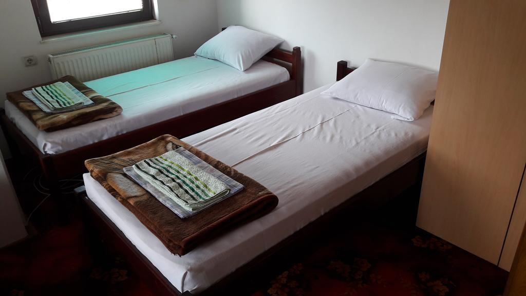 Mico Np Guest House Yeni Pazar Dış mekan fotoğraf